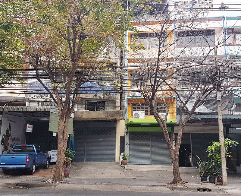 อาคารพาณิชย์ 3.5 ชั้น พหลโยธิน 32 (เสนานิคม 1) 