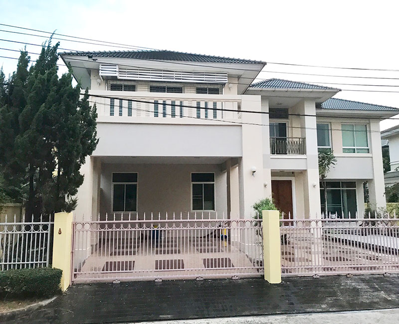 ม.บ้านปิ่นเกล้า 