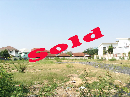 ที่ดิน ม.เก้าแสนสอง