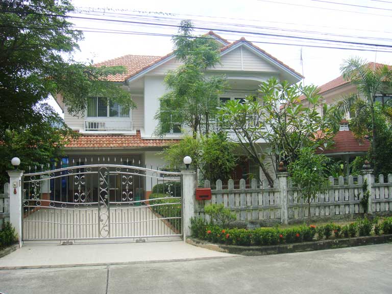 ม.บ้านสวน ปภาวรินทร์ 