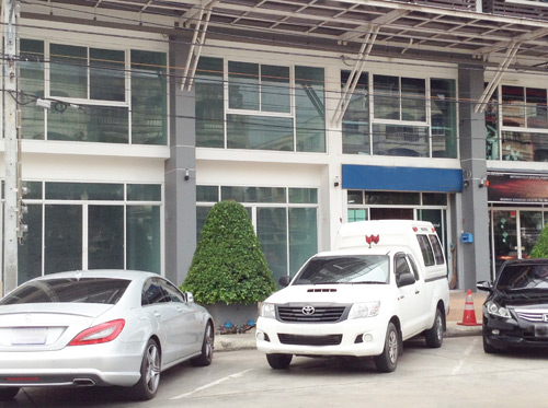 ม.เวร่า รามคำแหง-สุวรรณภูมิ 